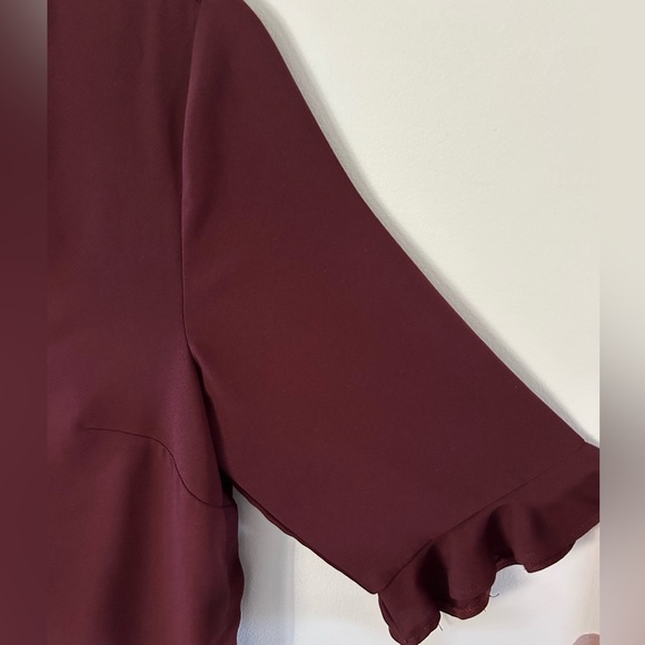 Ann Taylor V Neck top - Picture 3 of 7